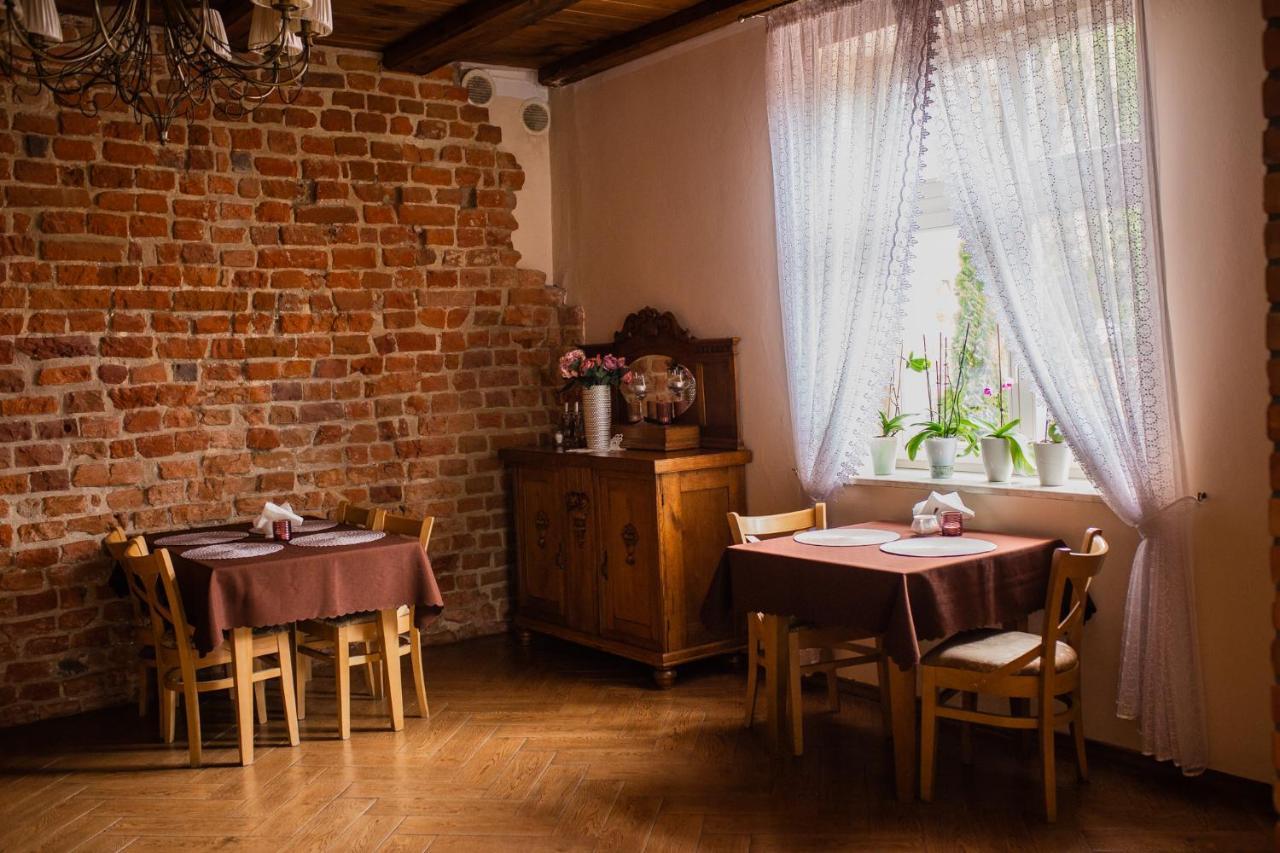 Hotel Przedzamcze Dzialdowo Exterior foto