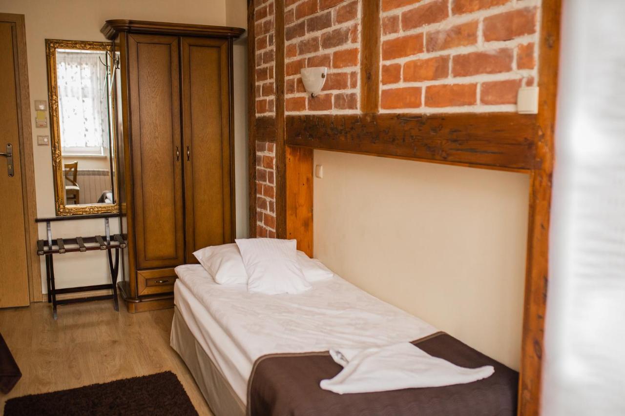 Hotel Przedzamcze Dzialdowo Exterior foto